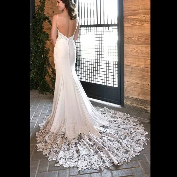 Essence of Australia ivory wedding gown (FINAL PRICE✨) - Picture 6 of 14